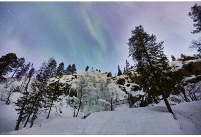 Ice climbing on Pyhä