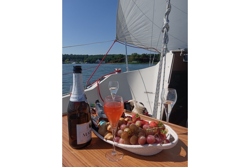Yachting around Kaunas lagoon