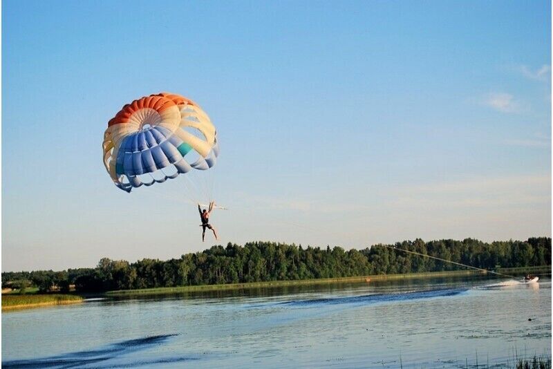 Parasailing - parachute flight over the lake in Anykščiai