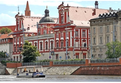 A romantic cruise for two with Barbarkar in Wrocław