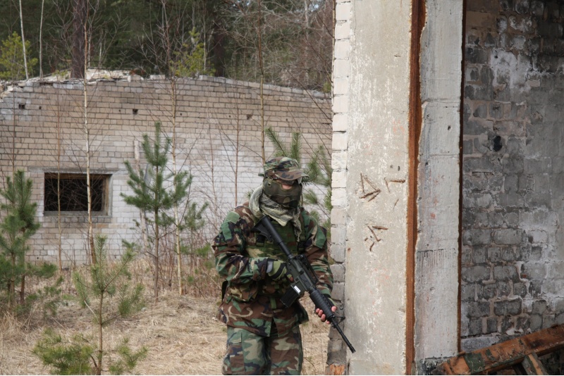 Airsoft game for 4 persons