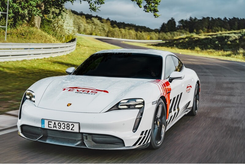 Drive the sporty Porsche Taycan Turbo S on the Nemunas Ring circuit