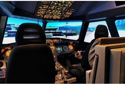 Flight in the Airbus A320NEO Simulator in Warsaw