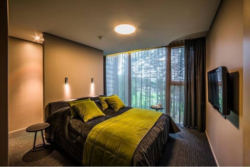 Overnight stay with sauna and dinner in a private cabin for two at TonyResort