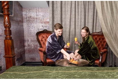 2 nights + dinner with medieval clothes for two in "Sofia's residence" in Biršton