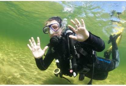 Sightseeing dive with underwater photo session in Plateliai lake