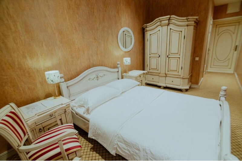 "Country manor romance" - overnight stay with milk SPA and dinner at "Piena Muiža"