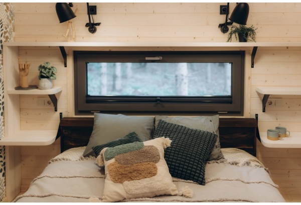 Romantic 2-night stay in a Forest or Lake cottage with sauna visit
