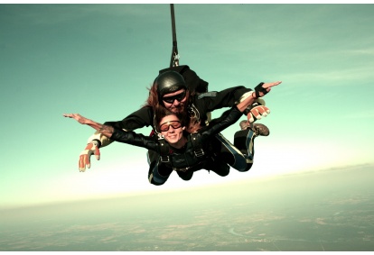 Tandem parachute jump with instructor from 3000m in Daugavpils