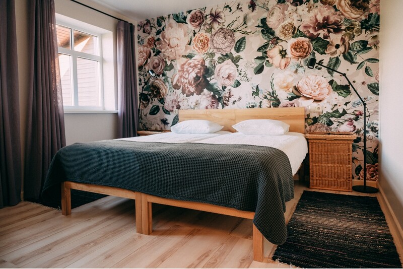 Romantic overnight stay and hot tub bath at the "Kalndaķi" guesthouse for 2 people