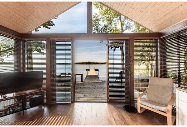 Peaceful relaxation on the lake shore in a beach house in the Molėtai district