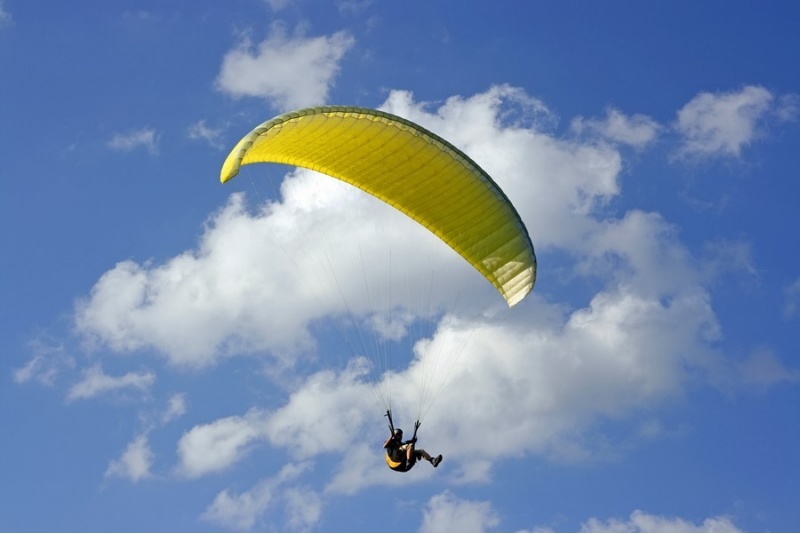 Sightseeing paragliding with an instructor in Kretinga