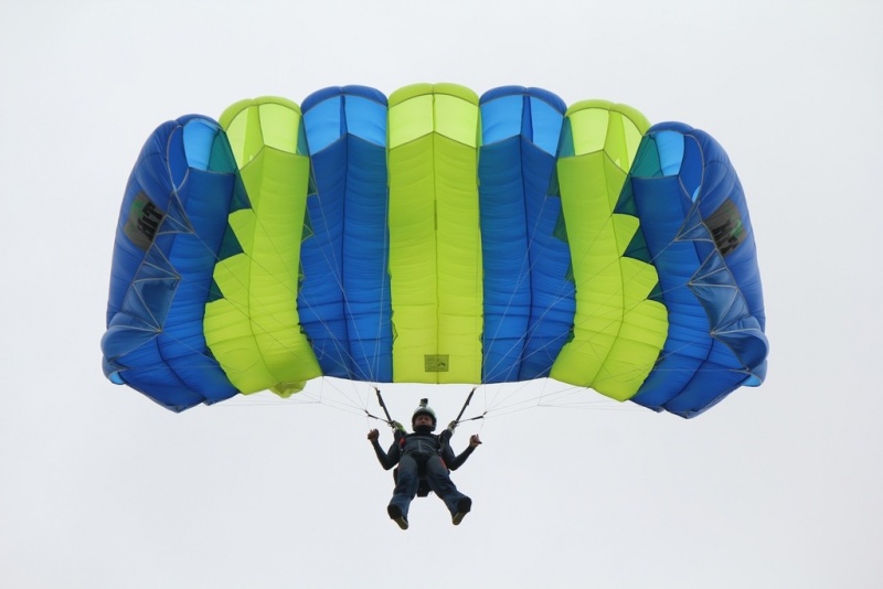 Parachute jump with course Rapla