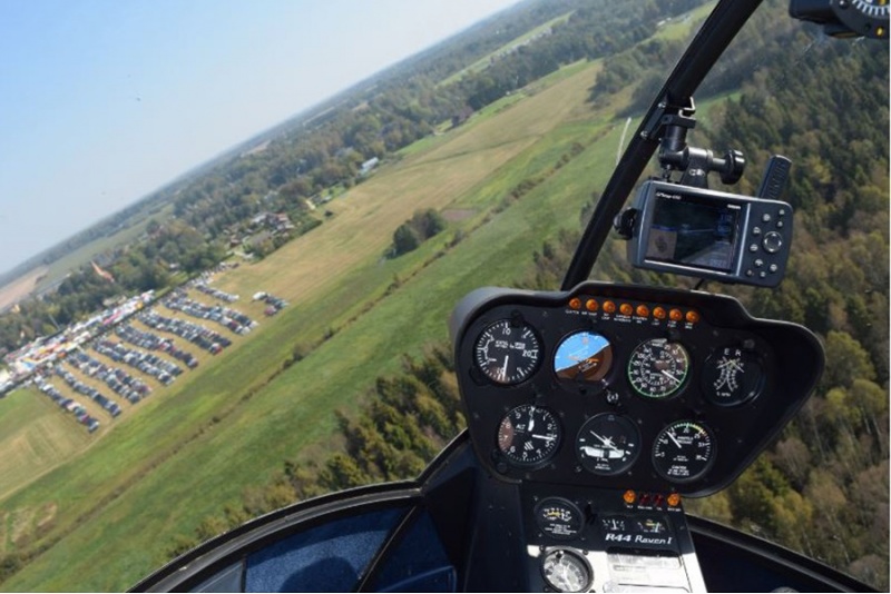 Exciting photo or sightseeing flight by helicopter in Tallinn