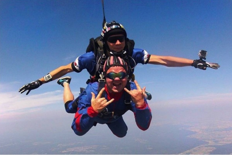 The Tandem parachute jump with the video in Sasnavos aerodrome