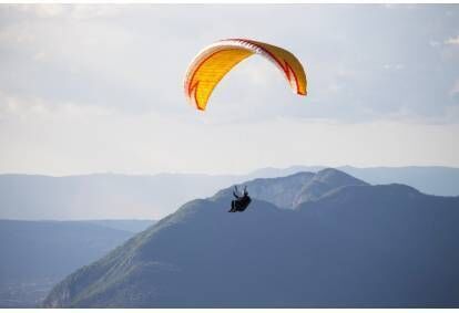 Paragliding introductory course and GoPro description