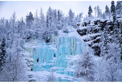 The frozen waterfalls of Korouoma